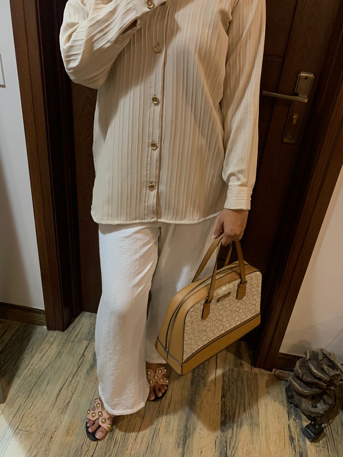 Taupe